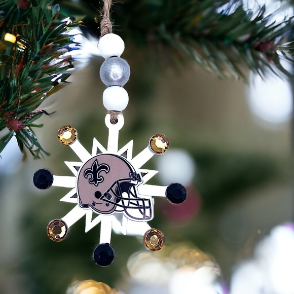 Saintsational Holiday Cheer: Handmade New Orleans Saints Snowflake Ornament! NEW - Picture 5 of 11